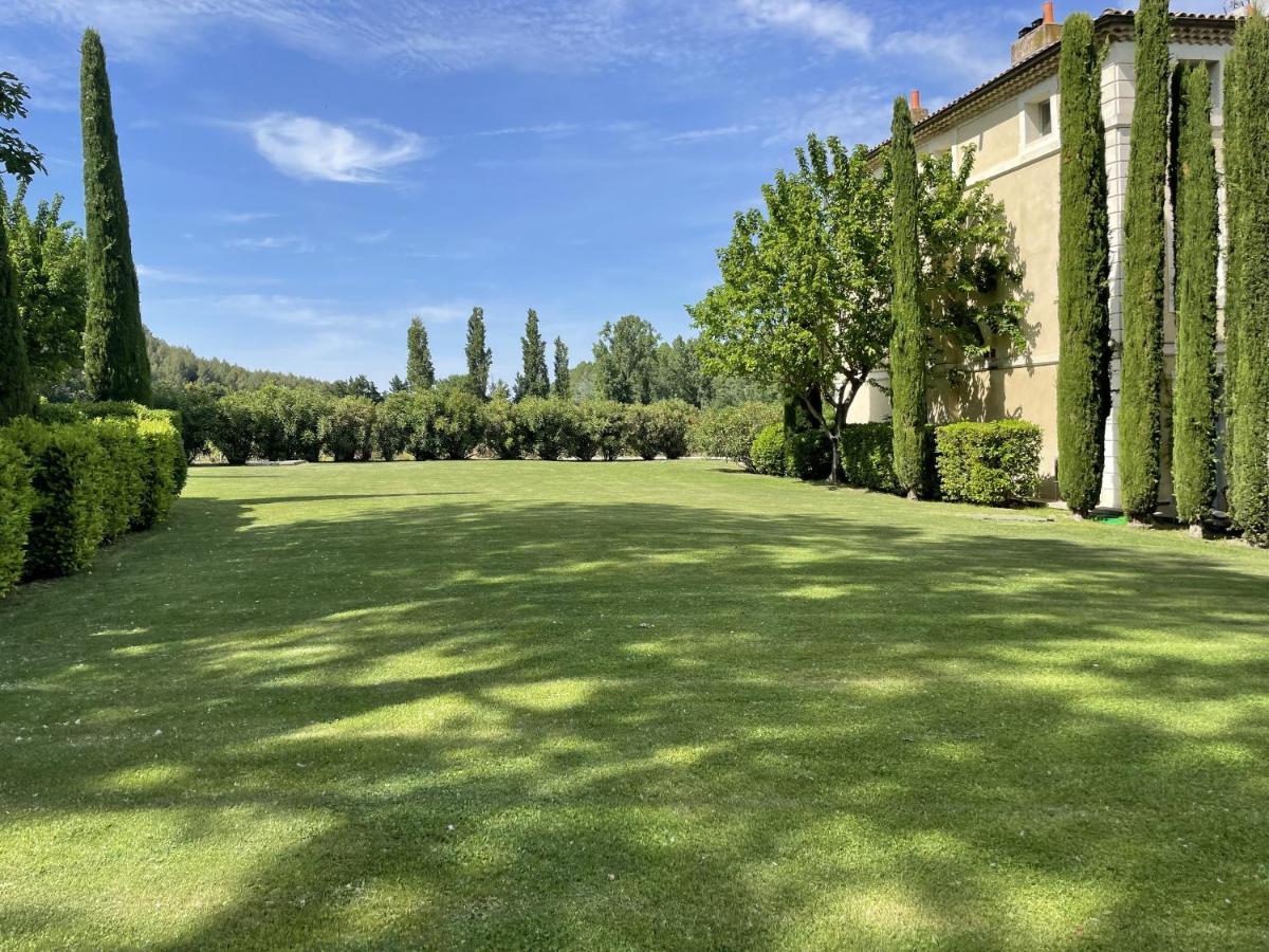 Chateau Talaud Loriol-du-Comtat Εξωτερικό φωτογραφία